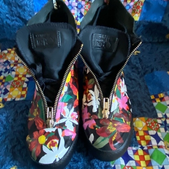 Converse x PatBo Women's Chuck Taylor All Star Shroud High 5.5 - Picture 2 of 8